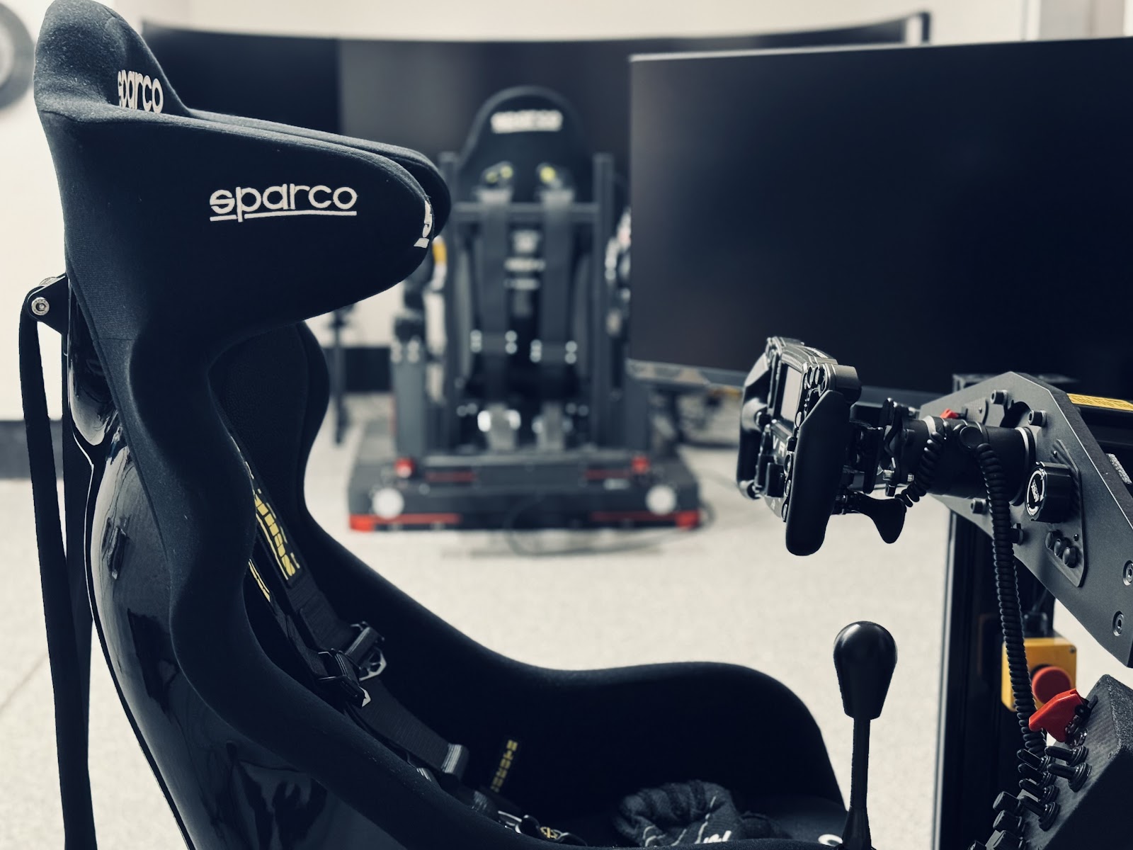 VR Garage | Racing Simulators